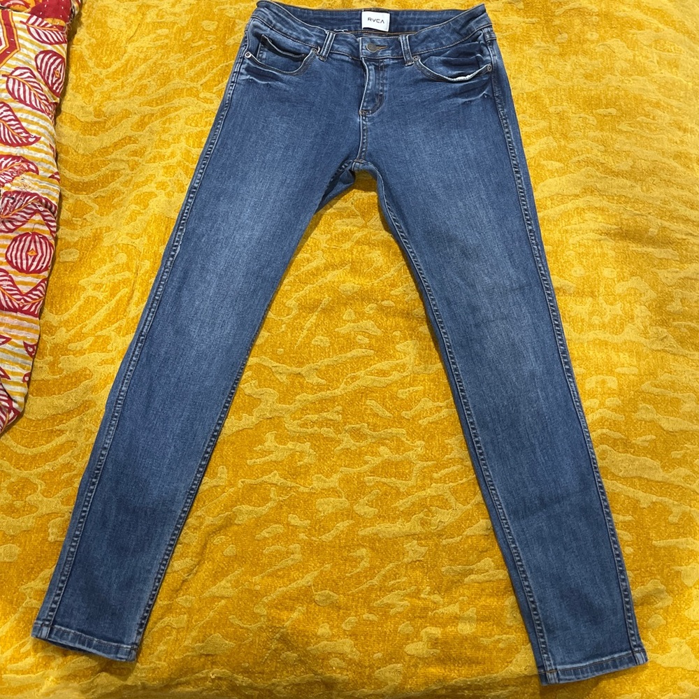 RVCA Ankle Length Skinny jeans. Size 28